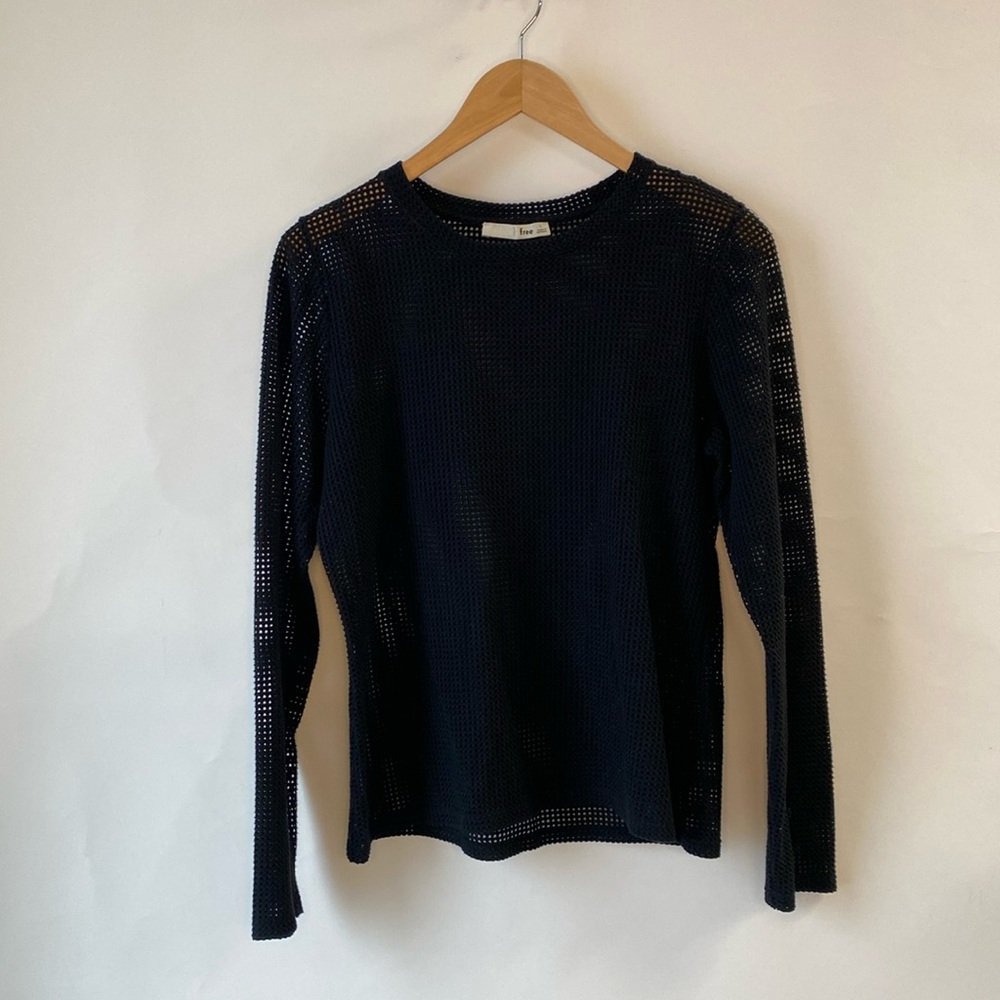 Aritzia Wilfred Free black eyelet Longsleeve